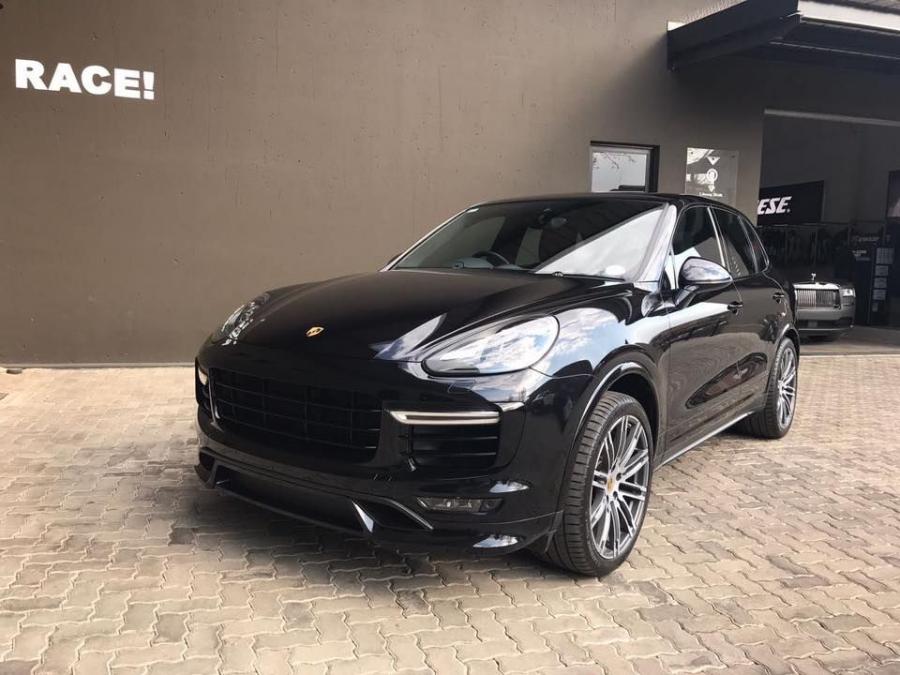  Porsche Cayenne by RACE! 2017 года  (фото 3 из 7)
